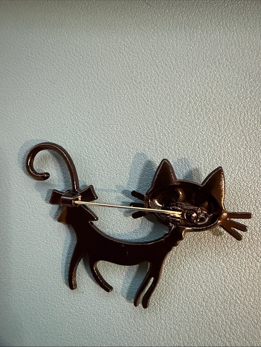Whimsical Red Cat Brooch with Multicolor Hearts and Blue Bow - Picture 2 of 2